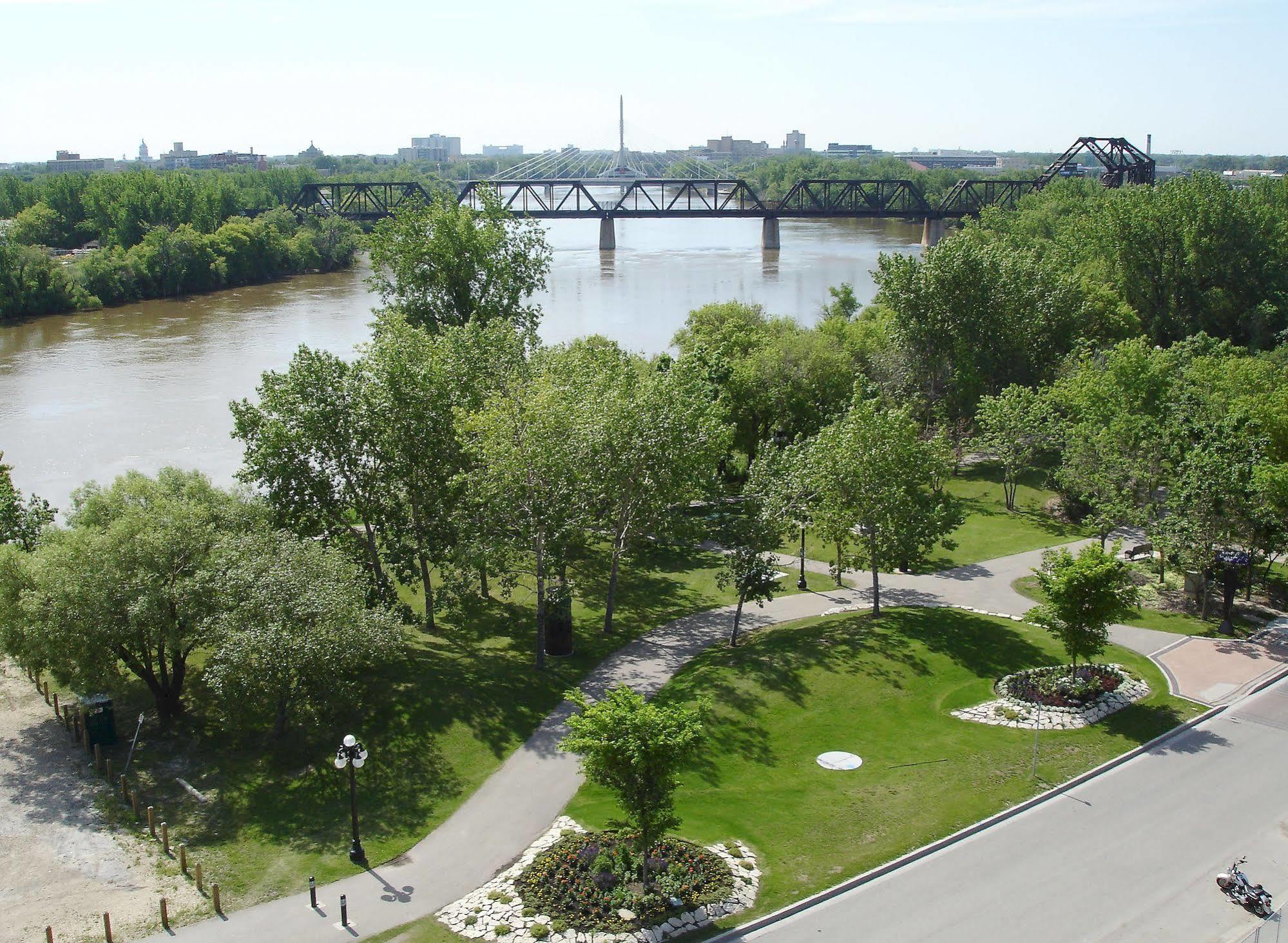 Mere Hotel Winnipeg Luaran gambar